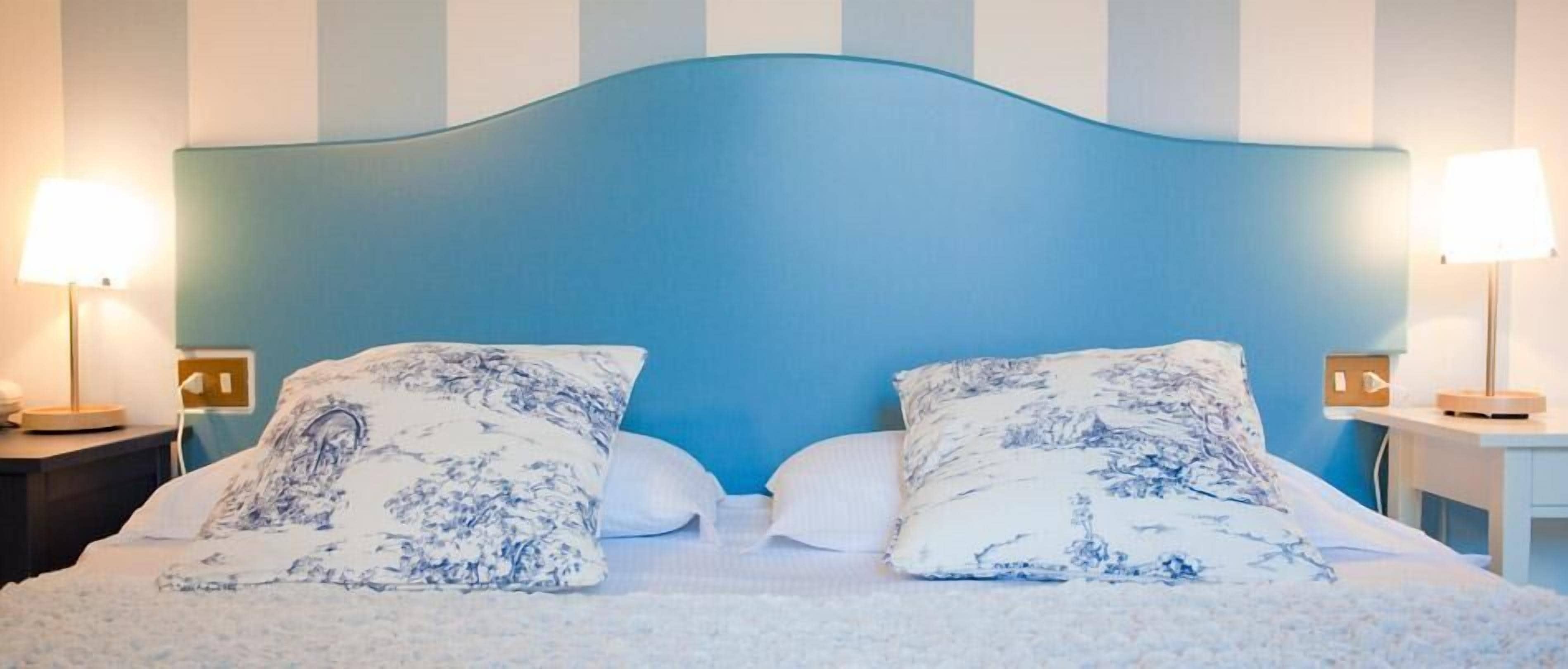 double or twin room | minibar, in-room safe, desk, free cots/infant beds