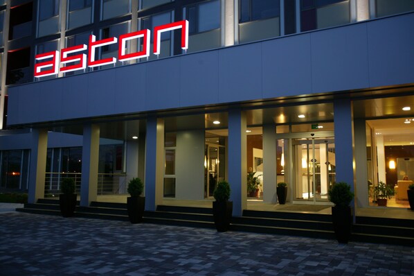 Unclassified image, 1 of 124, button - Aston Business Hotel (Bratislava)