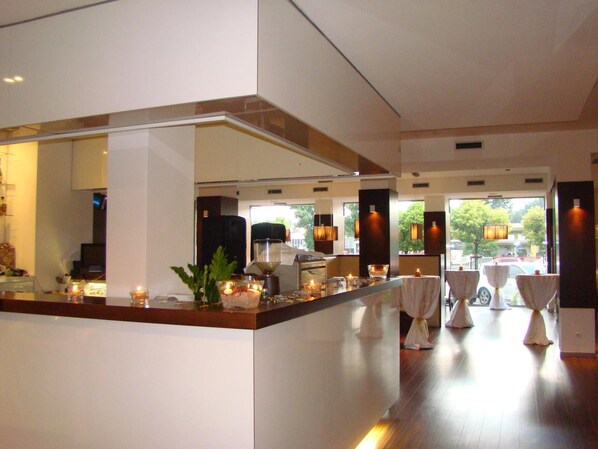 Dining - Aston Business Hotel (Bratislava)