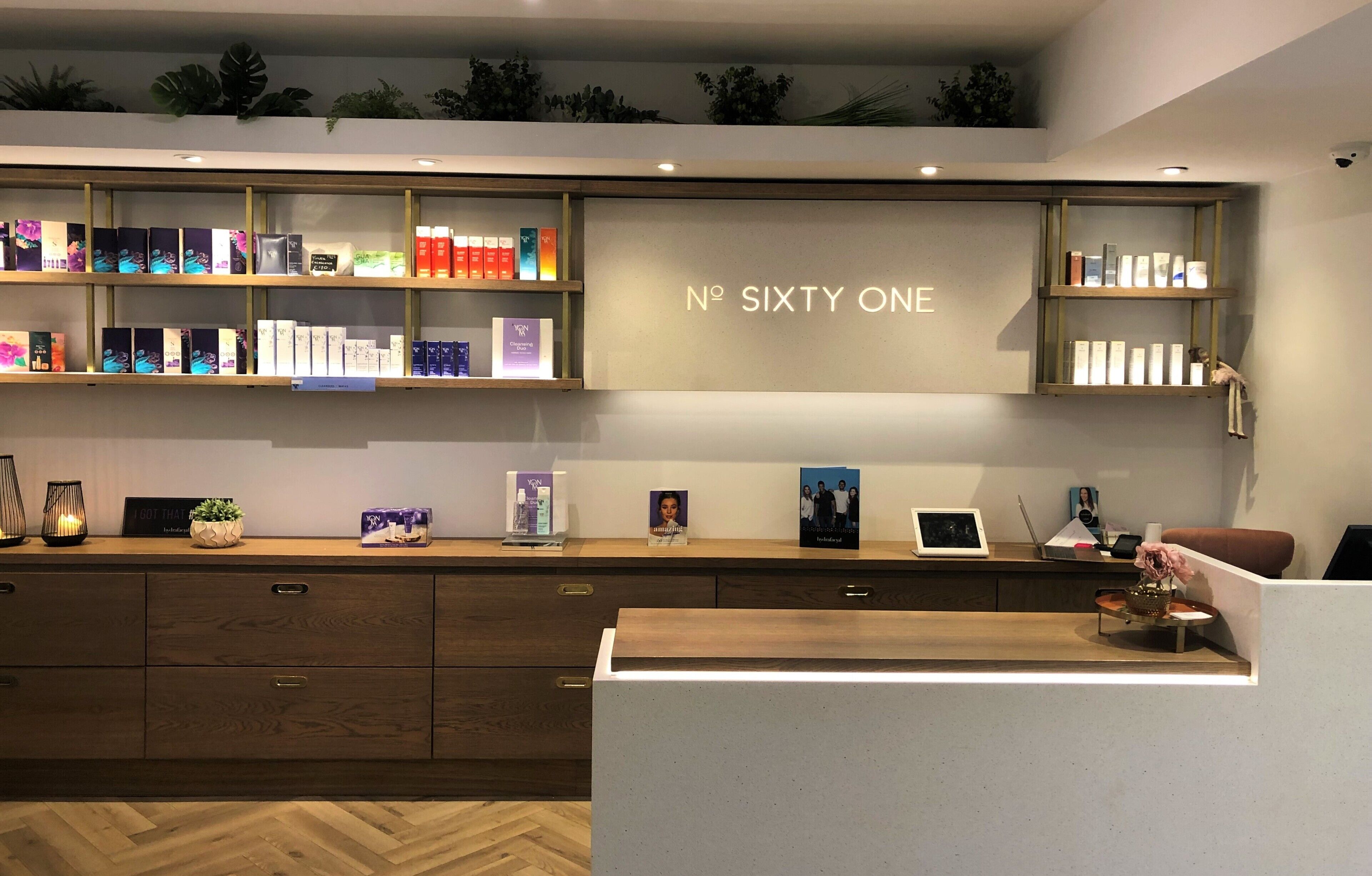 body treatments, aromatherapy, hot stone massages, deep-tissue massages