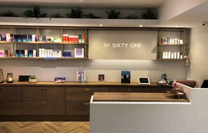 Tratamientos corporales, aromaterapia, masajes con piedras calientes 