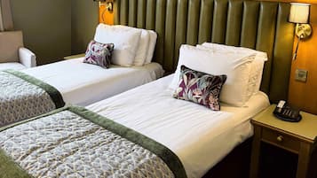 Bureau, fer et planche Ă  repasser, Wi-Fi gratuit, draps fournis