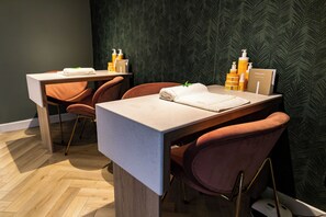 Tratamientos corporales, aromaterapia, masajes con piedras calientes 