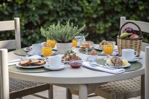 Daily buffet breakfast (EUR 10 per person)