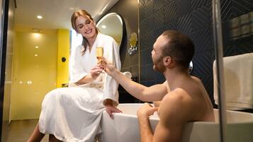 Presidential Suite, 1 King Bed | Bathroom