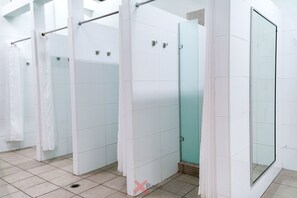Towels - Nomads Sydney - Hostel (Sydney)