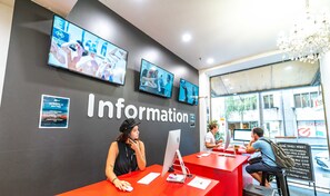 Reception - Nomads Sydney - Hostel (Sydney)