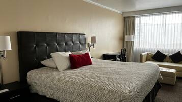 Minibar, in-room safe, free WiFi, bed sheets