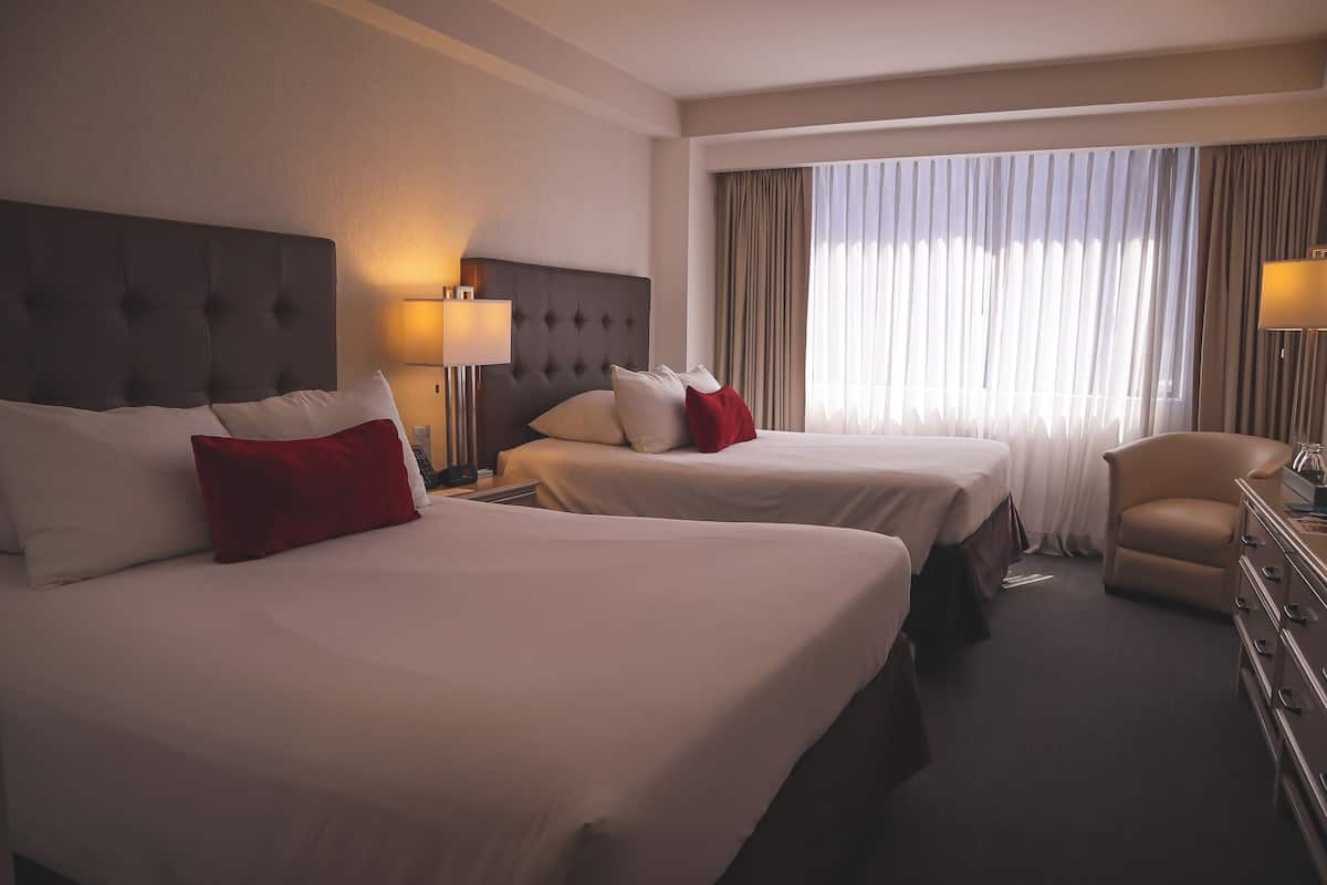 Minibar, in-room safe, free WiFi, bed sheets