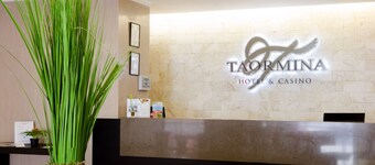 陶爾米納酒店及賭場