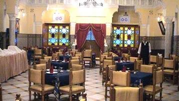 Petit déjeuner buffet compris