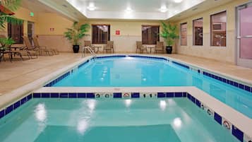 Indoor pool, pool loungers