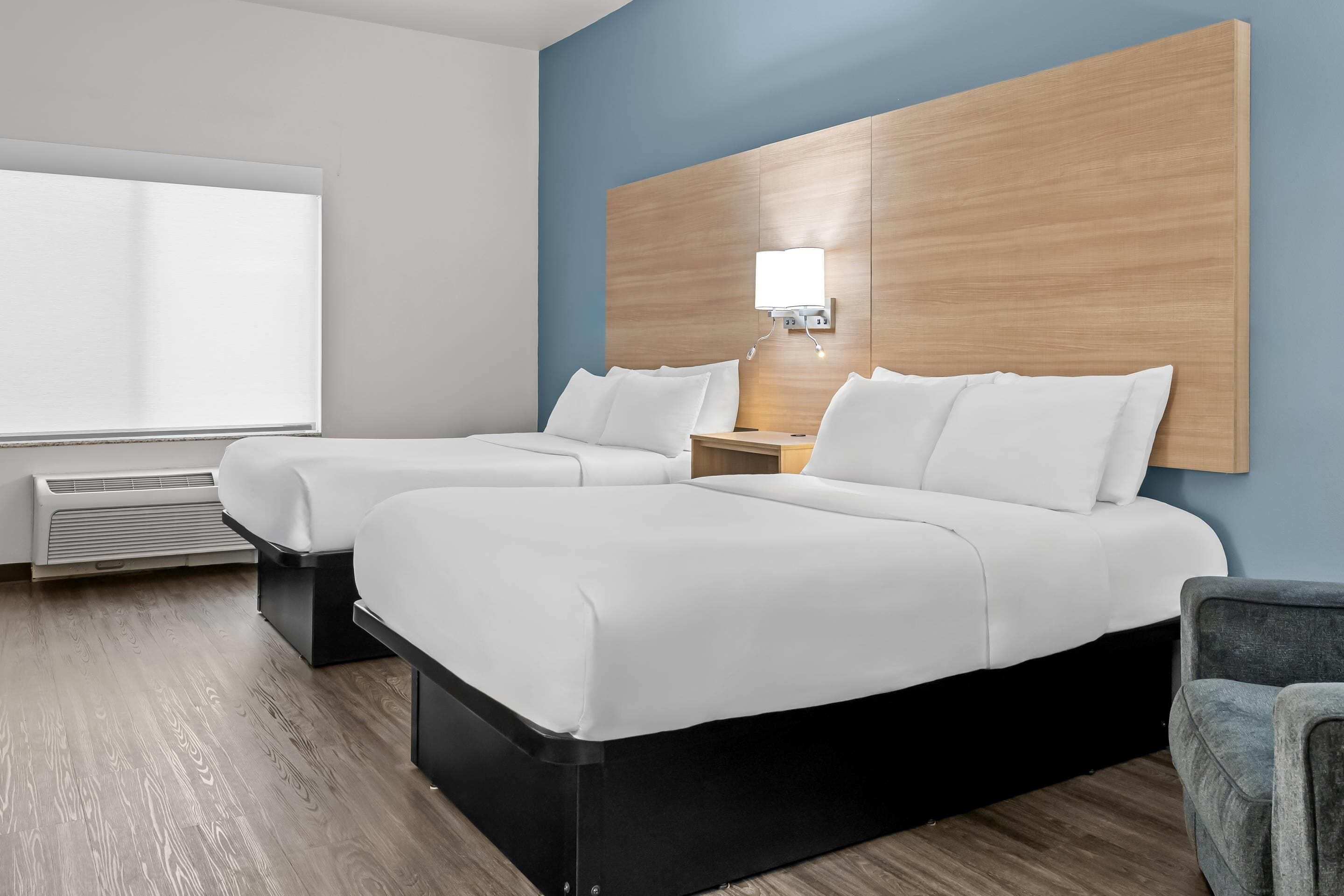 Rom – standard, 2 queensize-senger, ikke-røyk | Skrivebord, strykejern/-brett, wi-fi (inkludert) og vekkerklokke