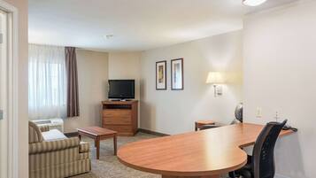 Suite, 1 King Bed with Sofa bed, Non Smoking (Efficiency)