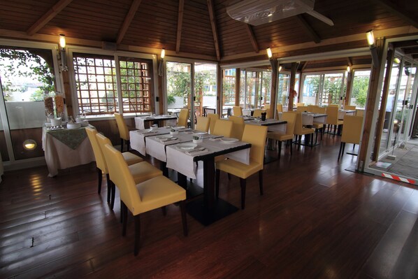 Petit déjeuner continental compris tous les jours