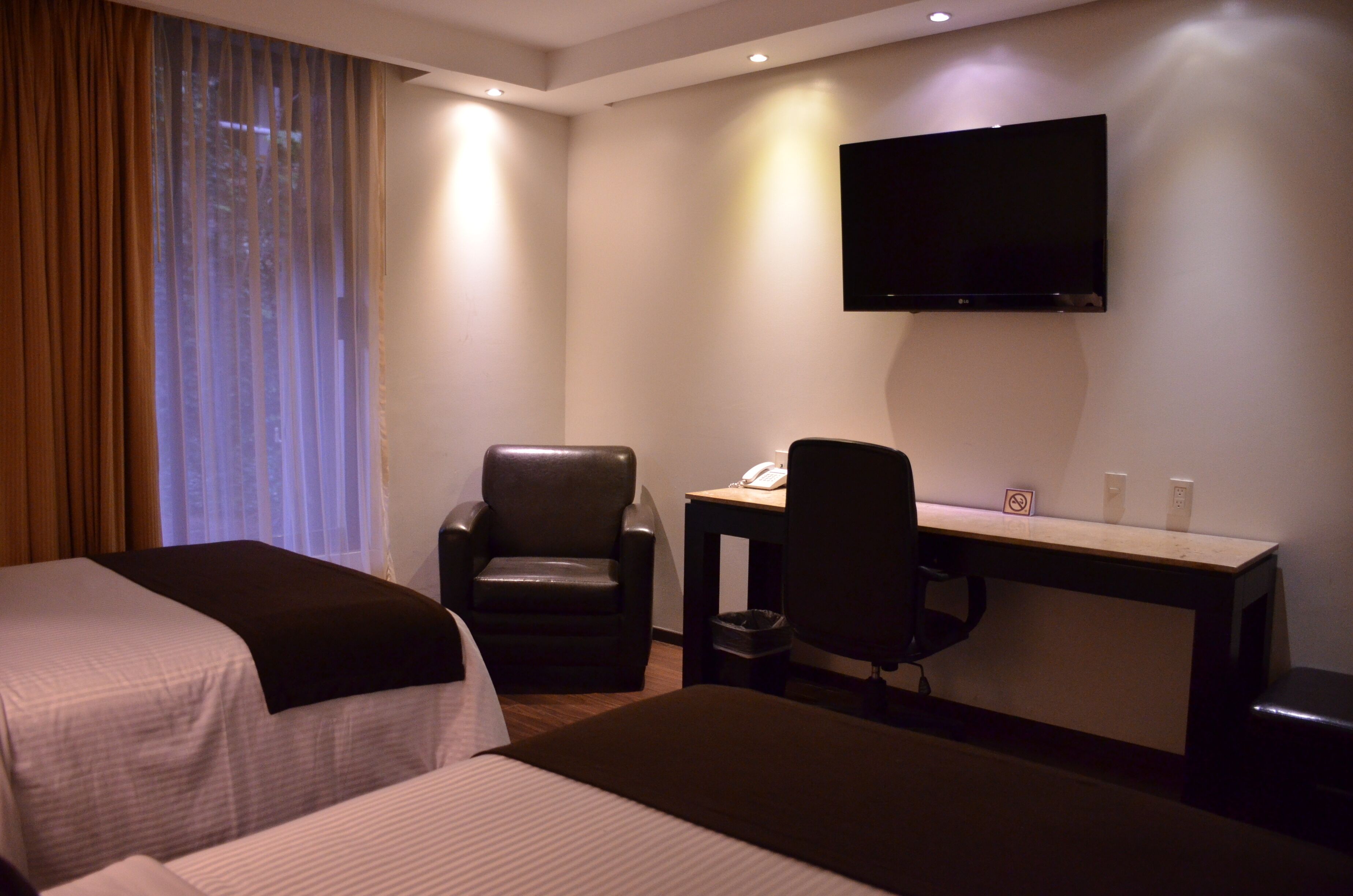standard double room | in-room safe, desk, blackout curtains, iron/ironing board