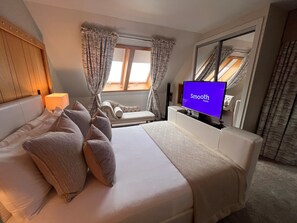 Habitació prèmium | 1 dormitori, escriptori, planxa i posts de planxar i wifi gratuïta 