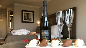 Double or Twin Room | In-room dining