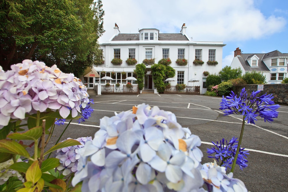 La Collinette Hotel, Luxury Apartments & Cottages photo 6
