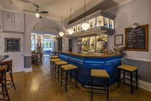 Bar (on property) - La Collinette Hotel (St. Peter Port)