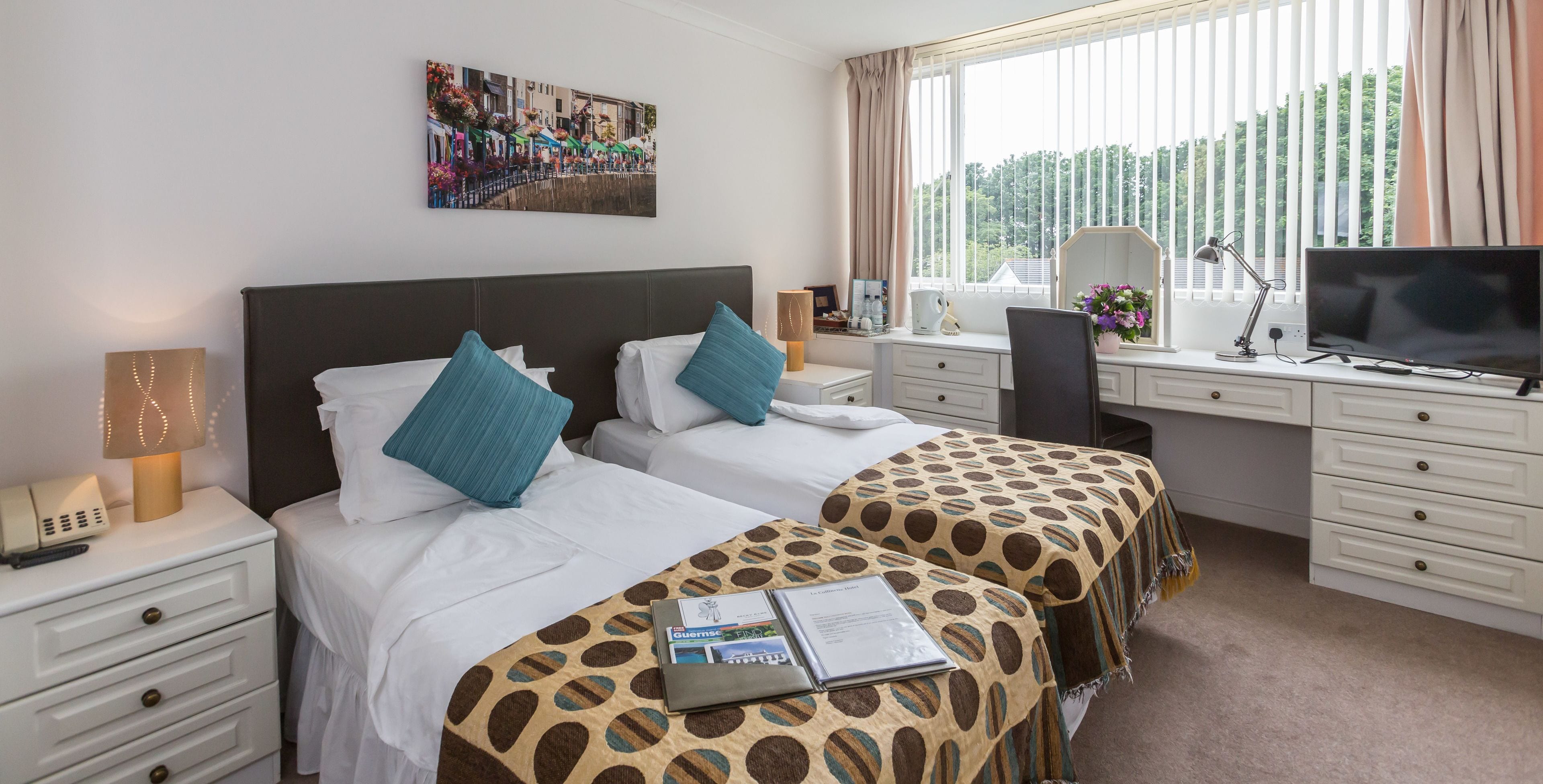 standard twin room | 1 bedroom, hypo-allergenic bedding, desk, soundproofing