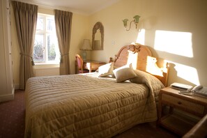 Standard Double Room - Fines Bayliwick Hotel (Bracknell)