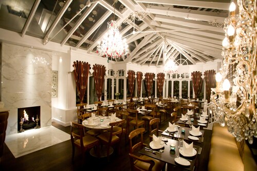 Fines Bayliwick Hotel