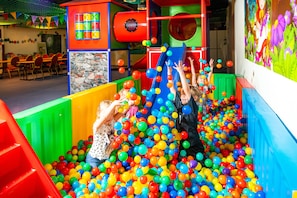 Children's play area - indoor - AHORN Berghotel Friedrichroda (Friedrichroda)