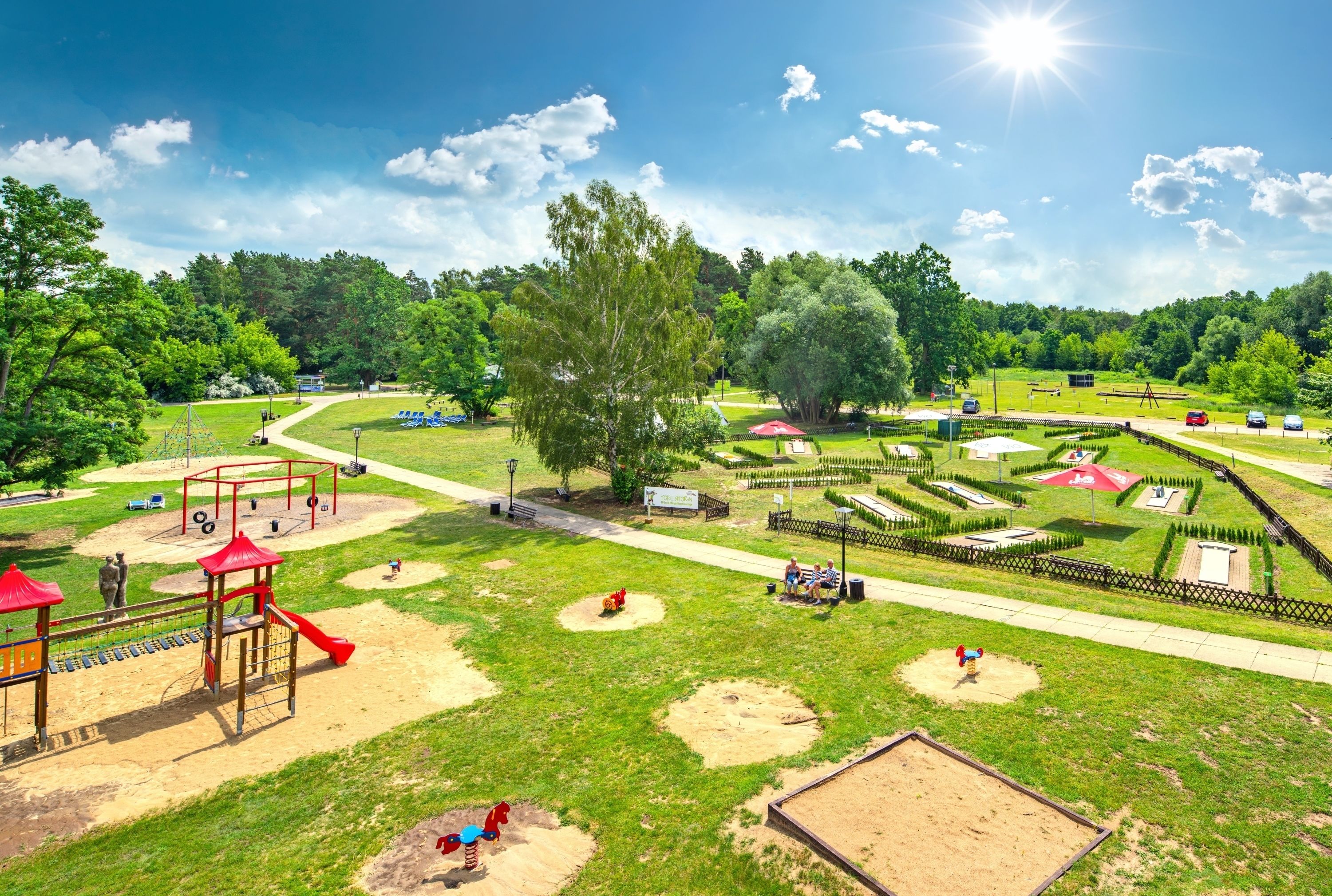 Children’s play area – outdoor