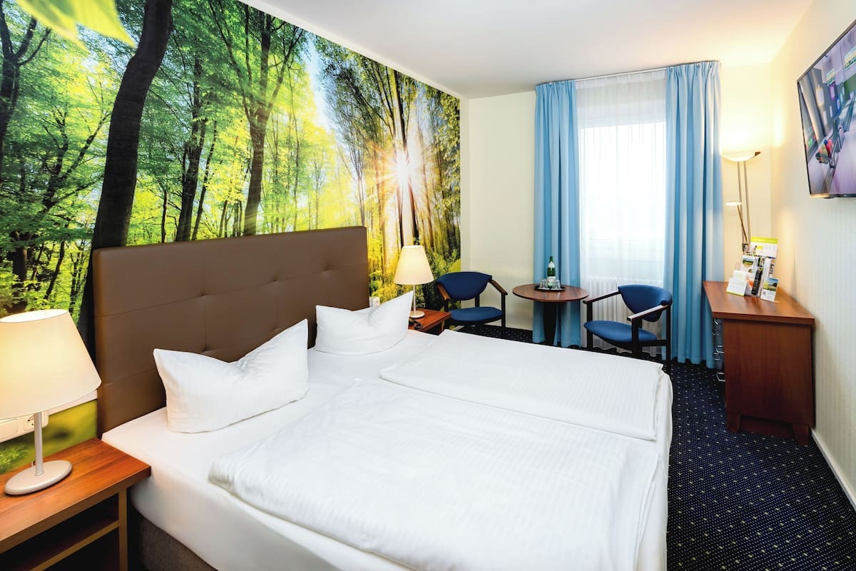 In-room safe, blackout drapes, free WiFi, bed sheets