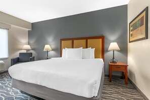 In-room safe, iron/ironing board, free cribs/infant beds, rollaway beds - Best Western Plus Waxahachie Inn & Suites (Waxahachie)