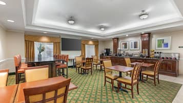 Desayuno bufé gratuito