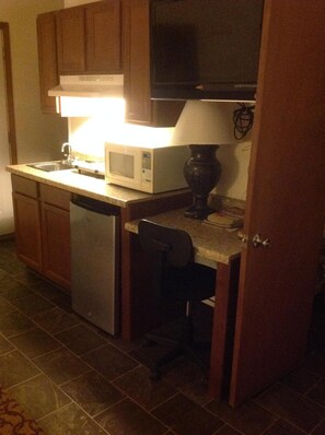 Fridge, microwave