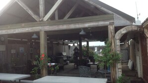 Terrace/patio - L'Acadie Inn & RV Park (Eunice)