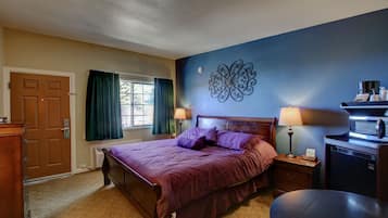 1 bedroom, bed sheets