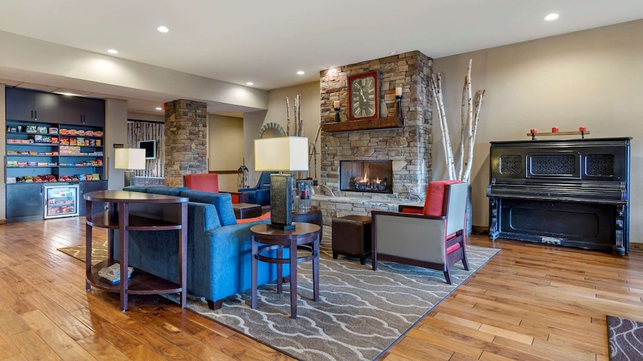 Comfort Inn & Suites Blue Ridge