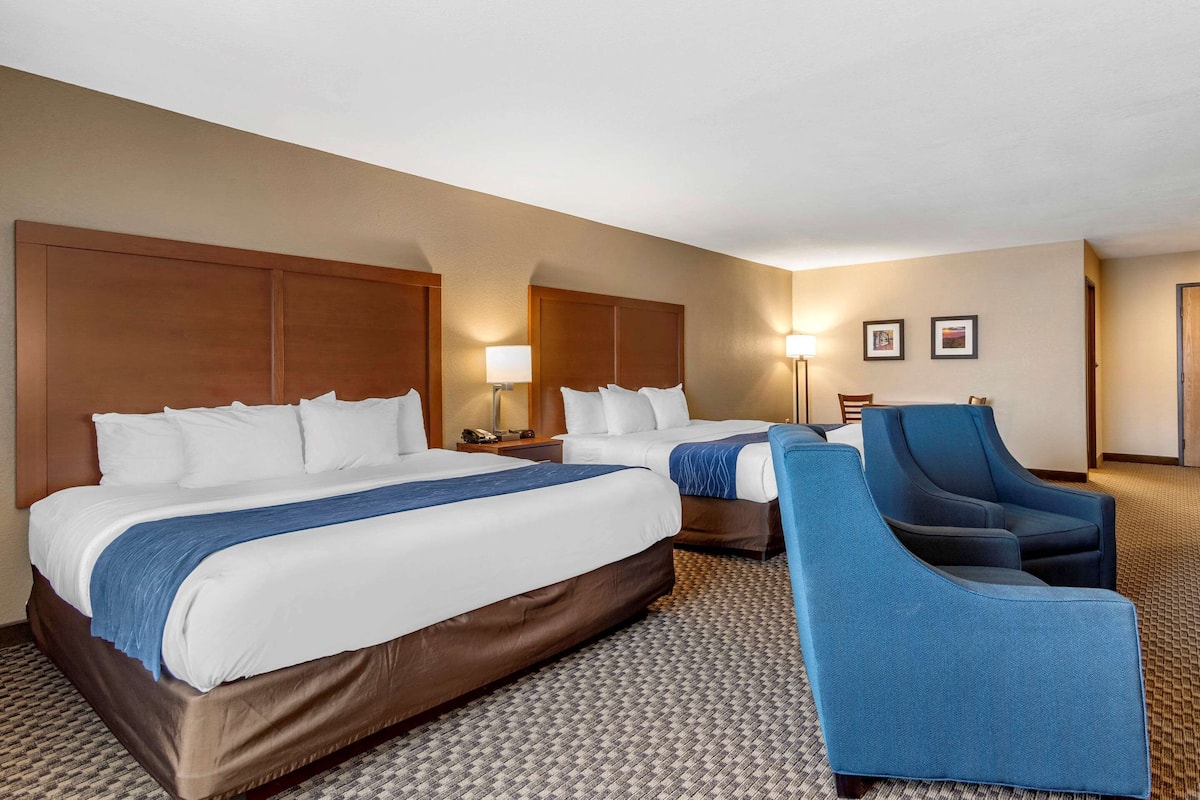 Room, Multiple Beds, Non Smoking | Desk, blackout curtains, iron/ironing board, free cots/infant beds
