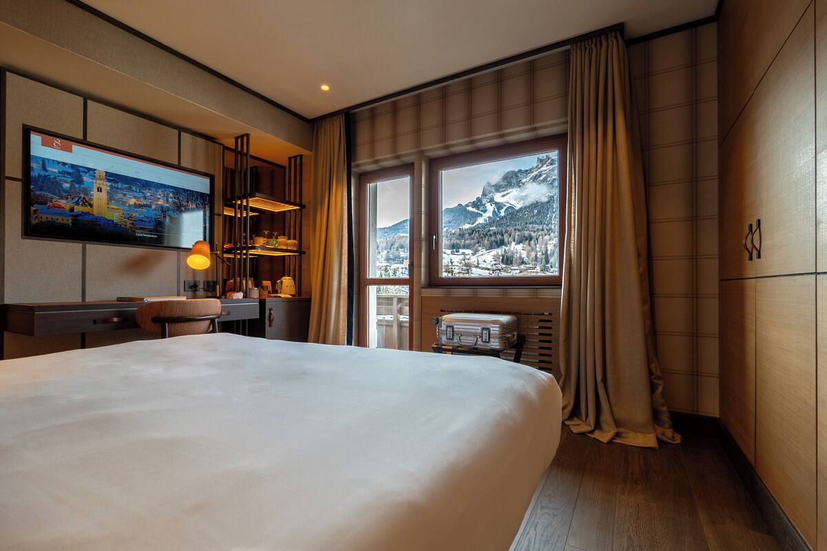 Phòng Superior | Chăn bông, minibar, két bảo mật tại phòng, bàn 