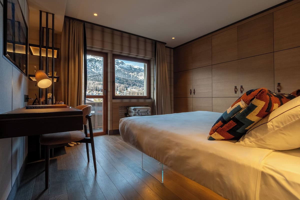 Chambre Supérieure | Couette en duvet d'oie, minibar, coffres-forts dans les chambres, bureau