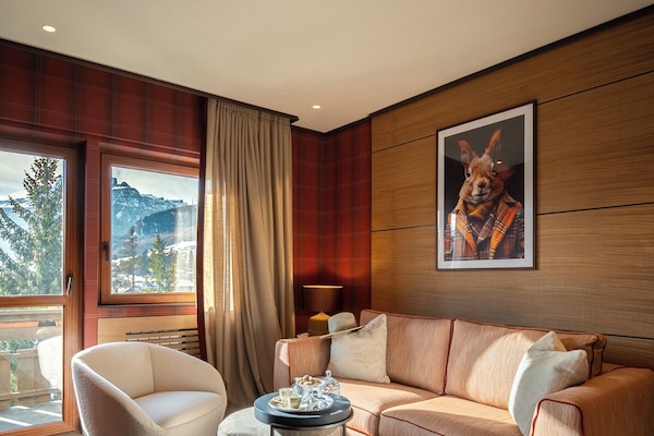 Junior Suite | Down comforters, minibar, in-room safe, desk