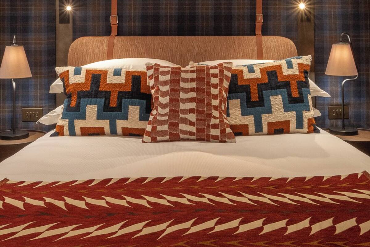 Studio | Duntäcken, minibar, värdeförvaringsskåp på rummet och skrivbord