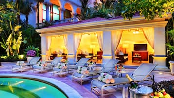 4 outdoor pools, open 8:00 AM to 8:00 PM, pool cabanas (surcharge)