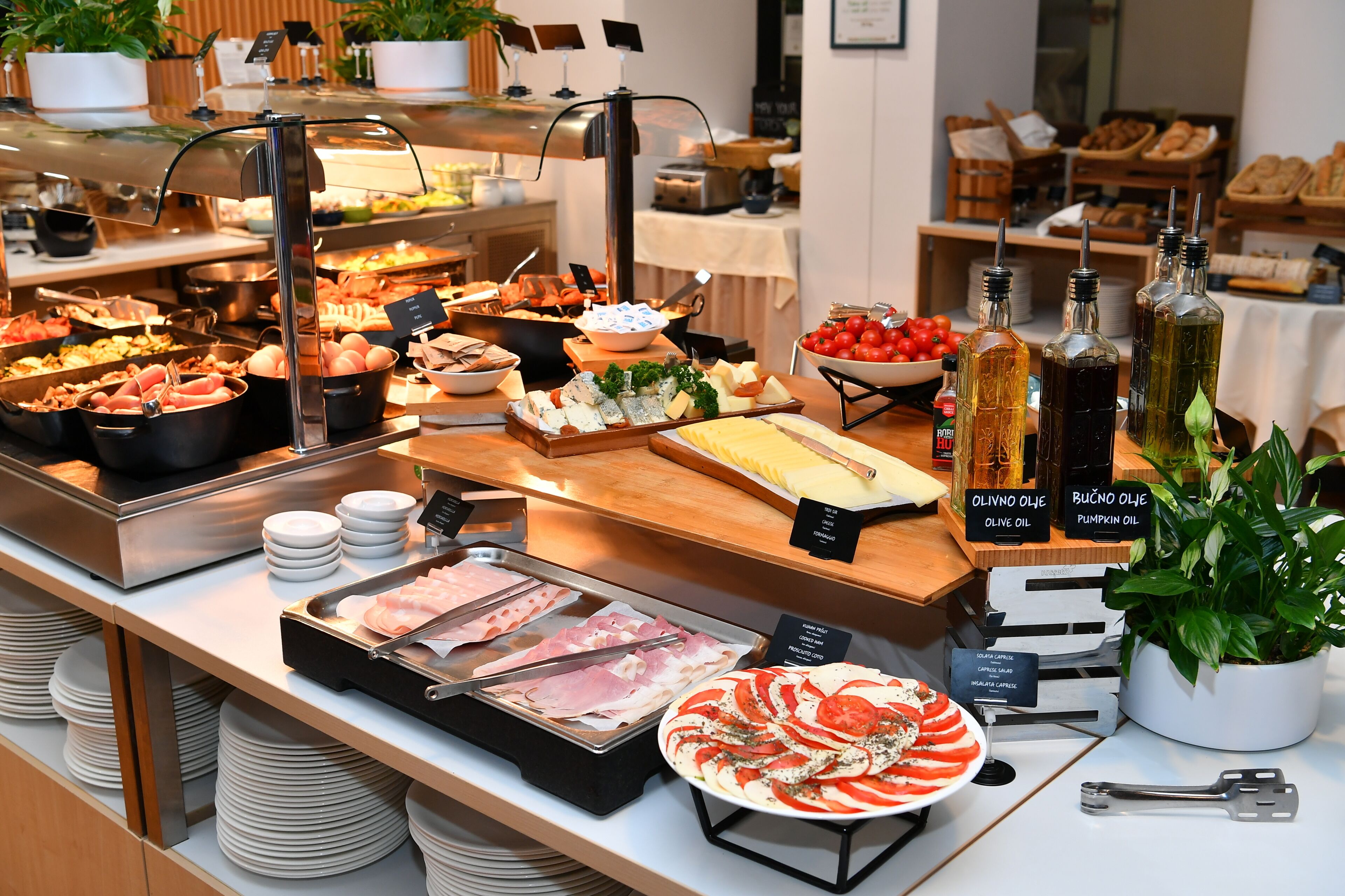 Colazione a buffet inclusa, servita tutte le mattine 
