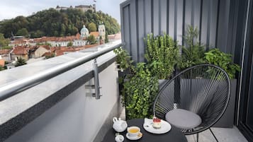 Deluxe Double Room, Terrace, City View | Terrace/patio