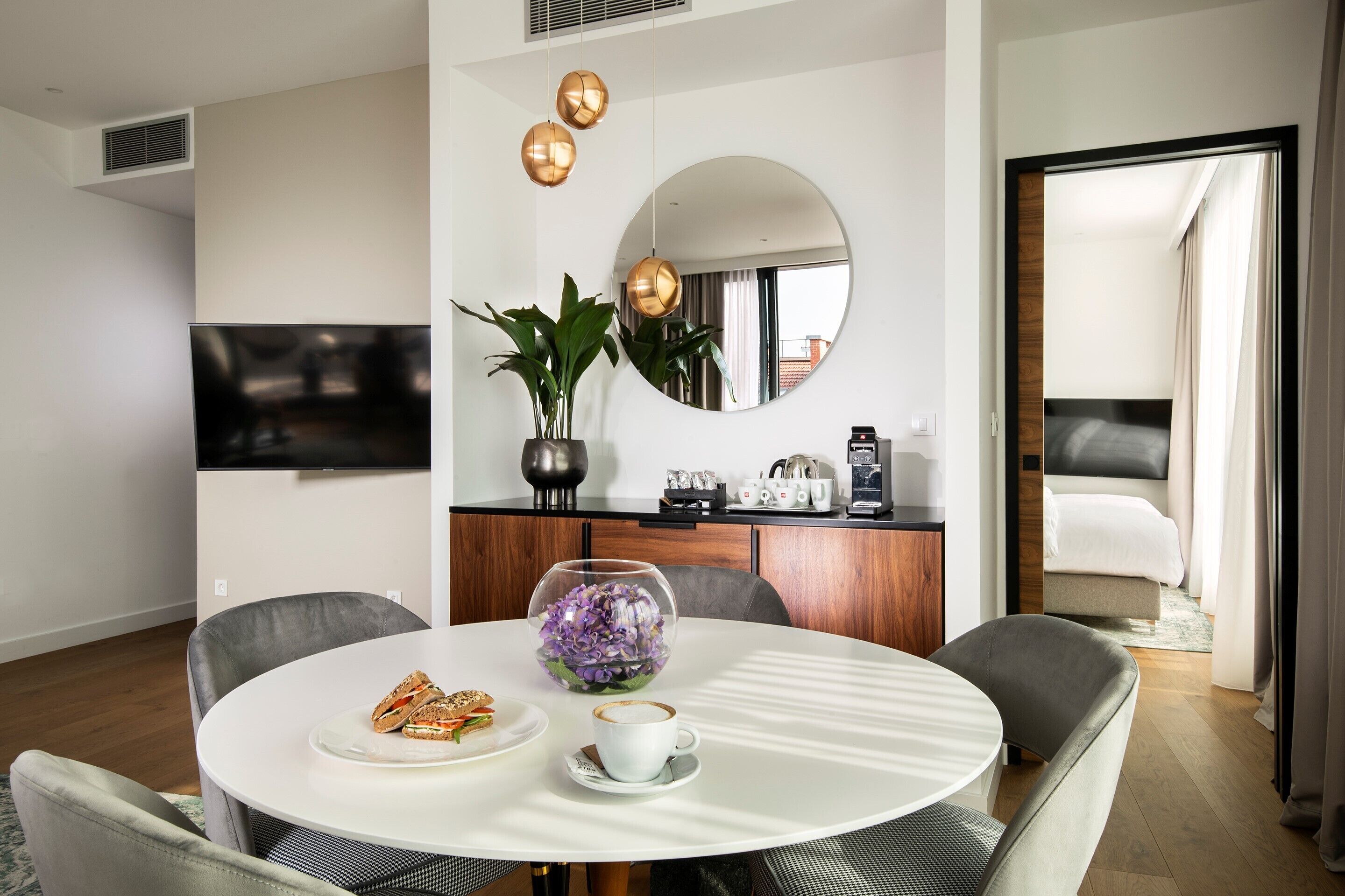 signature suite, terrace, city view | living area | 32-cm led tv with cable channels, tv