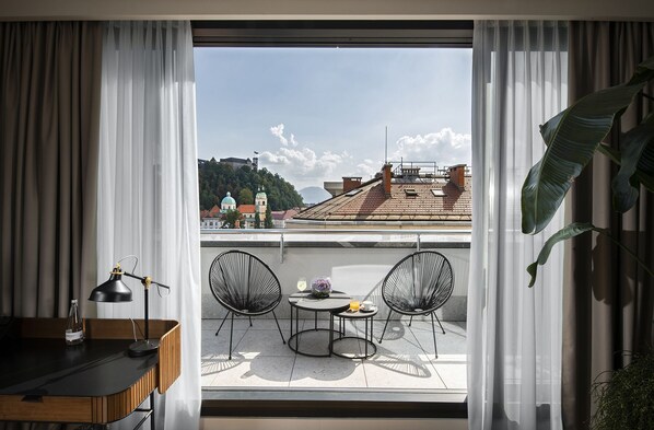 Suite Signature, terrasse, vue sur la ville | Terrasse sur le toit