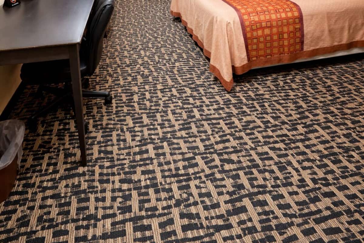 Room, 1 Queen Bed, Accessible, Non Smoking | Iron/ironing board, free WiFi, bed sheets, alarm clocks