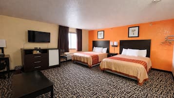 Suite, 2 queensize-senger, ikke-røyk, kjøleskap og mikrobølgeovn | Strykejern/-brett, wi-fi (inkludert), sengetøy og vekkerklokke