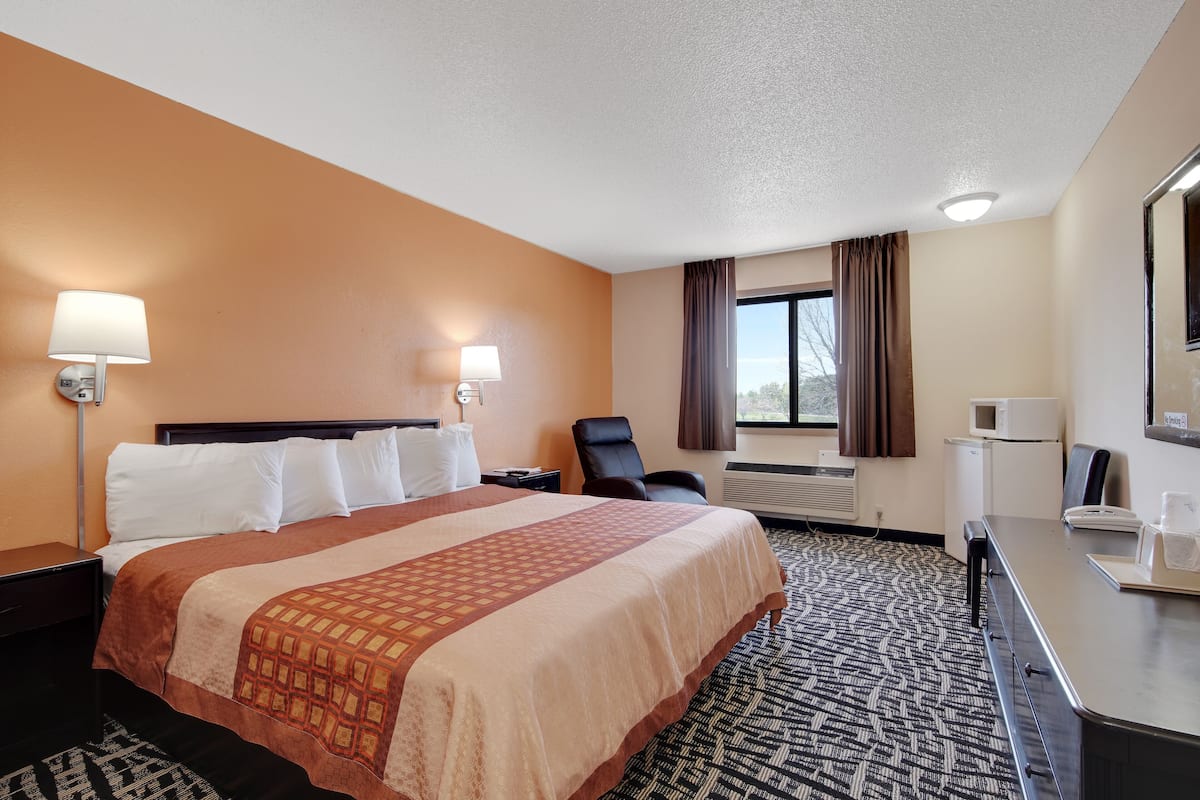 1 chambre, fer et planche Ă repasser, Wi-Fi gratuit, draps fournis