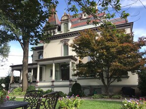 Exterior - Batcheller Mansion Inn (Saratoga Springs)